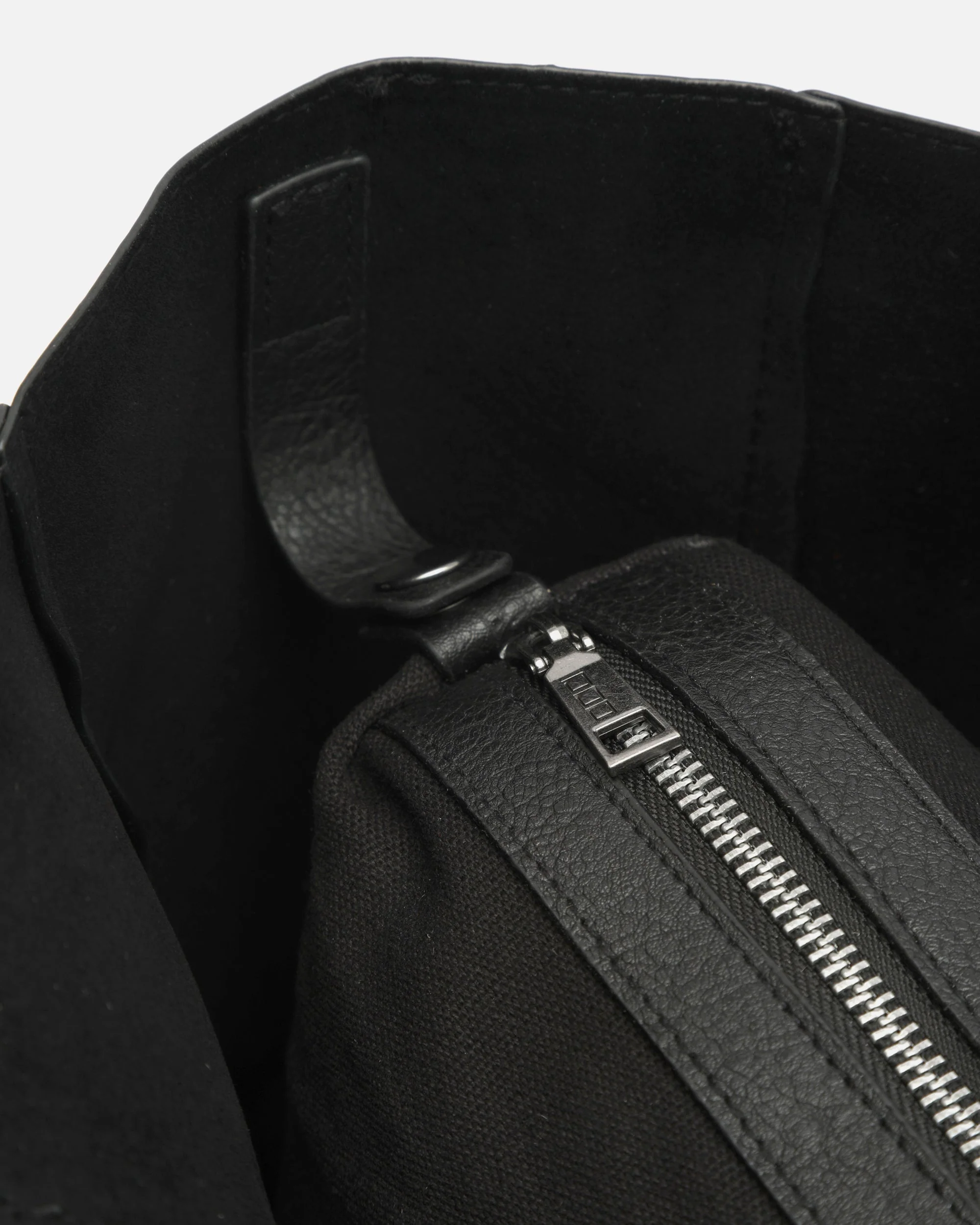 Junichi bolso shopper grande con neceser extraĂble y detalles metálicos - Image 11