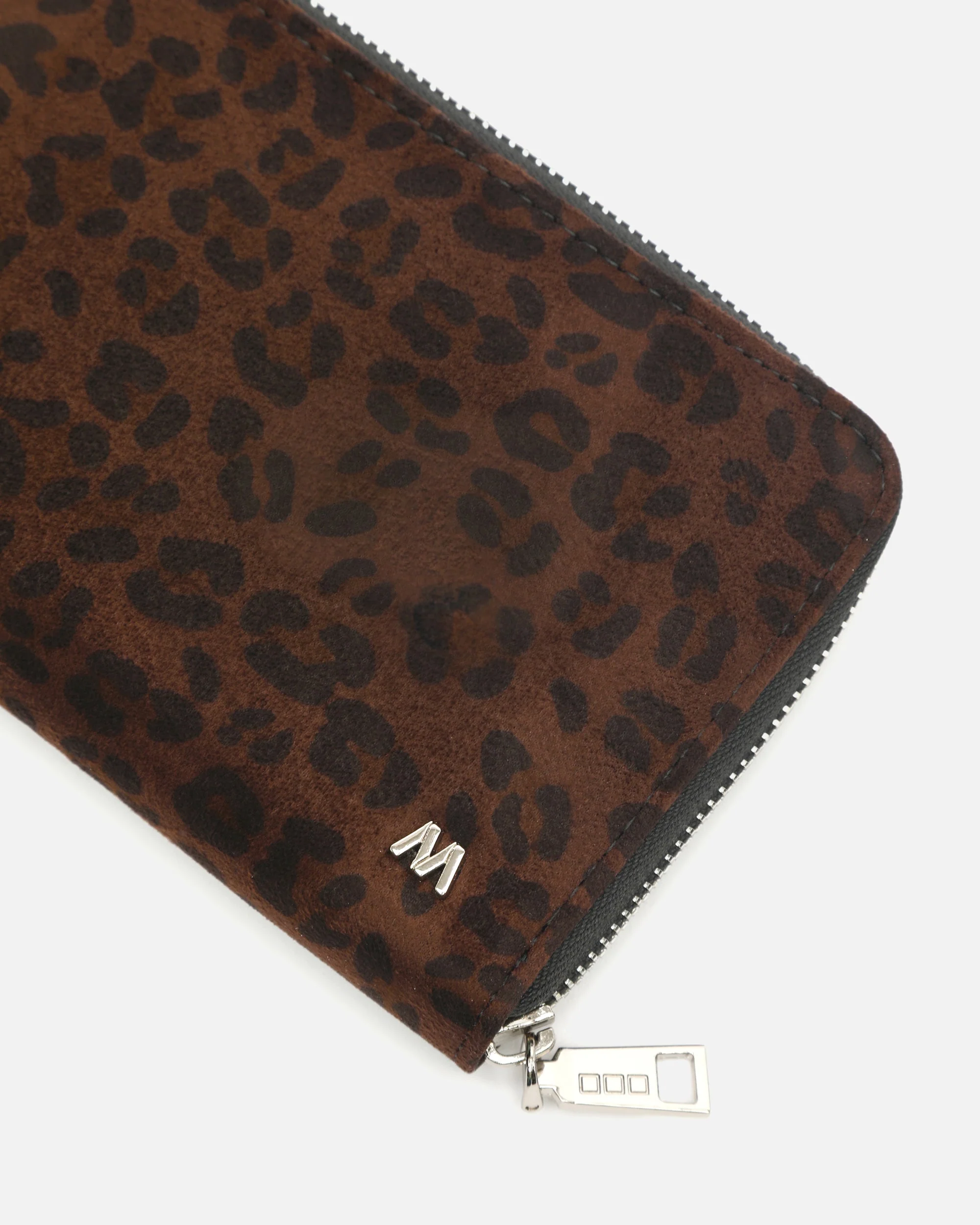 Leo monedero grande animal print - Image 3